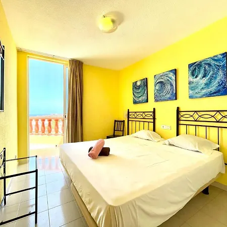 One Bedroom,Pool, Playa Cercana, Free Wifi In Common Areas, Tenerife Costa Adeje (Tenerife)