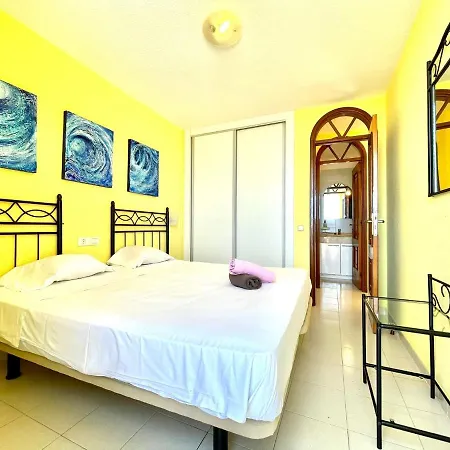 One Bedroom,Pool, Playa Cercana, Free Wifi In Common Areas, Tenerife Costa Adeje (Tenerife)