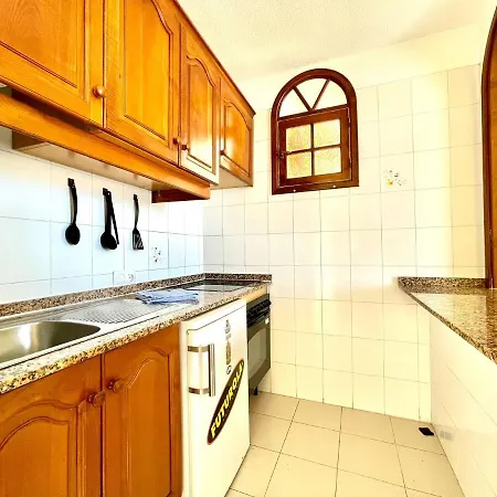 Apartman One Bedroom,Pool, Playa Cercana, Free Wifi In Common Areas, Tenerife Costa Adeje (Tenerife)
