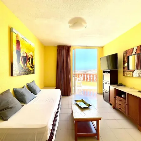 One Bedroom,Pool, Playa Cercana, Free Wifi In Common Areas, Tenerife